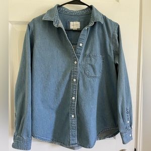 🦅 AE Jean shirt Womens XS